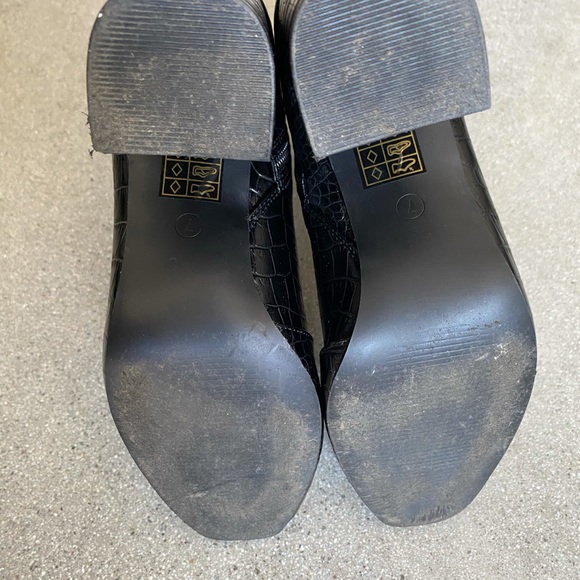 Croc ankle booties - Picture 4 of 4